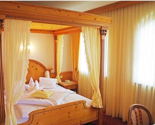 Hotel Bergland Room Type - Junior Suite with Garden View Hotel Bergland Room Type - Junior Suite with Garden View