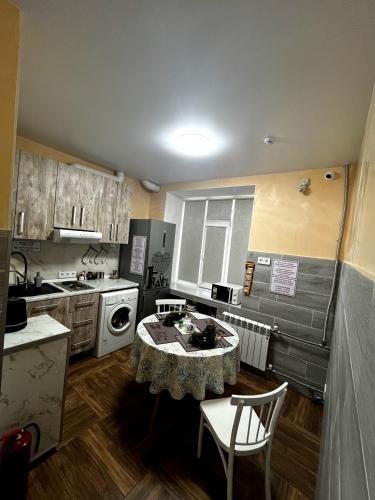 bucătărie, Hostel 5 rooms in Oskemen