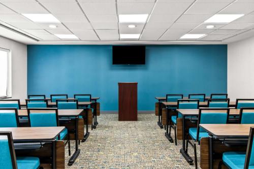 Hampton Inn by Hilton Dayton South - image 11