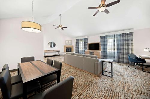 Hampton Inn Morgan Hill - main image