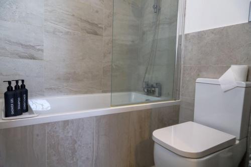 Central Flat, Free Parking, Ideal for Contractors, Рединг (фото 5)
