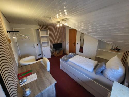 1 twin bed