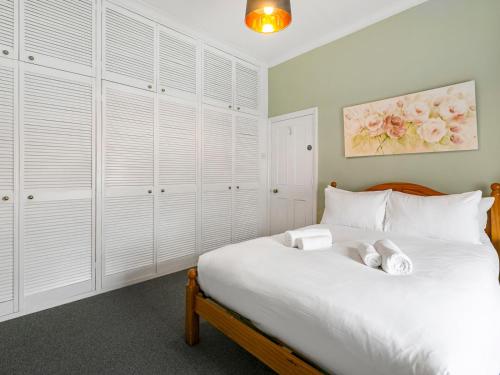 Pass the Keys Elegant GetAway House in Vibrant Clapham Juction, London (photo 4)