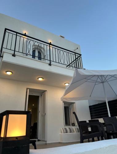 外部景觀, Seaside Luxury Komi Beach Villa in 埃姆波里奧斯