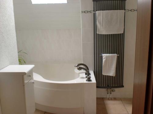 Bathroom, Ferienwohnung Sylvia in Michelstadt