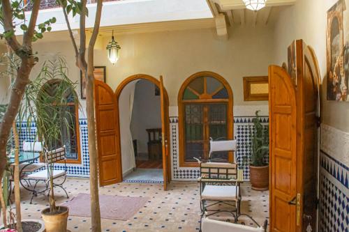 Riad Dar Tamlil - Tap to explore photos