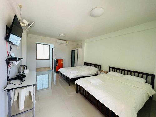 เดอะ เชฟ โฮเทล (The Chev Hotel) in ลพบุรี