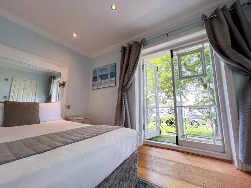 Churchill Brighton - image 10