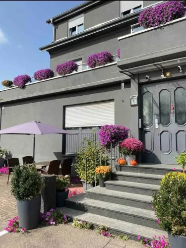 1 grosse elegante Zimmerwohnung 5 Minuten zu Fuss in die Stadtmitte in Lörrach, Deutschland