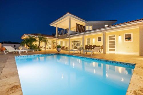 Villa Sol Y Luna - Near Malmok Beach By Lucha