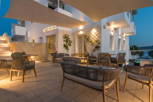 Ostria Hotel  - image 9