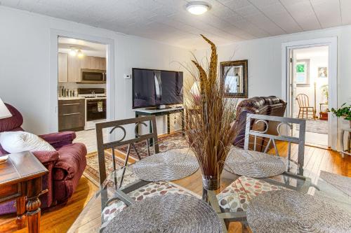 Charming Hillsboro Home Less Than 1 Mi to Downtown! in Hillsboro, USA