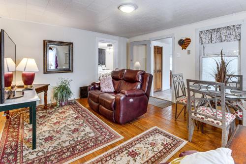 Charming Hillsboro Home Less Than 1 Mi to Downtown! in Hillsboro, USA