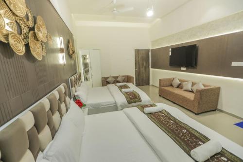 3BHK with Pool - Harmony Palace by Universe Villas, Igatpuri (fotografie 9)
