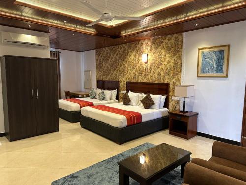 ruwanara royal majestry in أخرى