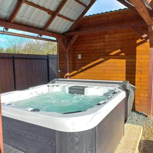 Cosa Nostra Apartman in Sarvar