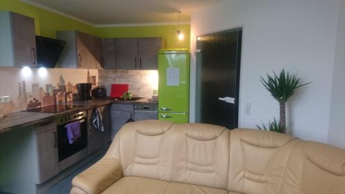 廚房, Zweibettzimmer mit Gemeinschaftsküche und Gemeinschaftsbädern (Zweibettzimmer mit Gemeinschaftskuche und Gemeinschaftsbadern) in 海恩斯坦-埃恩斯塔爾