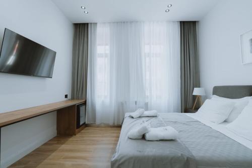 Double Room image 6