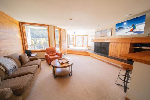 Studio Apartment with Balcony