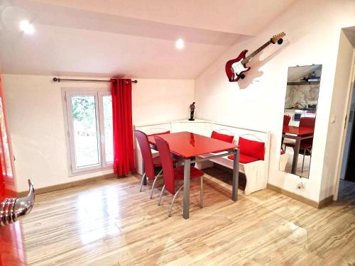 Létesítmények, 11 - Très joli 2 pièces neuf avec vue sur jardin et parking privatif gratuit (11 - Tres joli 2 pieces climatise tout equipe pour 1 a 5 personnes, avec 3 lits, vue sur parc arbore) in Razac Sur L'Isle