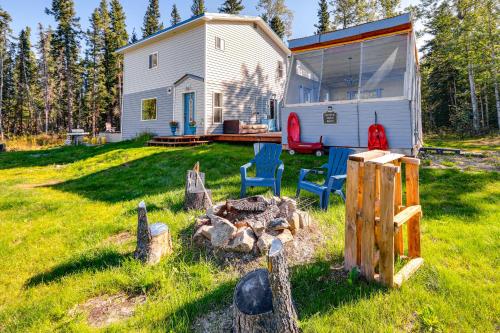 Delta Junction Retreat with Northern Lights Cabin!