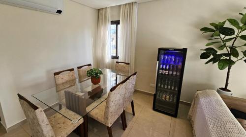 Facilities, Belo Apto - Praia Asturias - AC e Garagem near Churrascaria Yedo