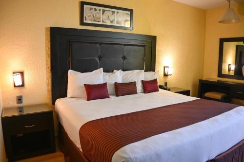 2 bedrooms, 3 beds