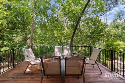 Comfortable Living in ATX with Private Deck and Office in Austin, USA