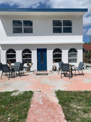 Miami Duplex Getaway With Mia Airport Transfer