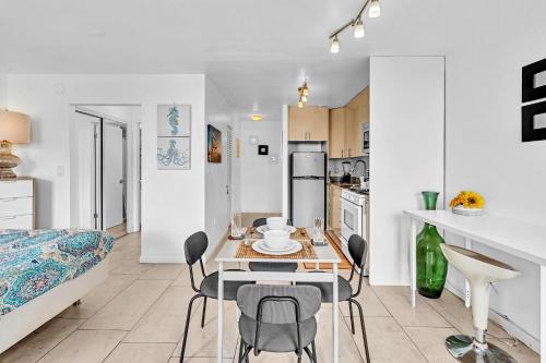 Lovely apartment in the heart of South Beach in Miami Beach, USA