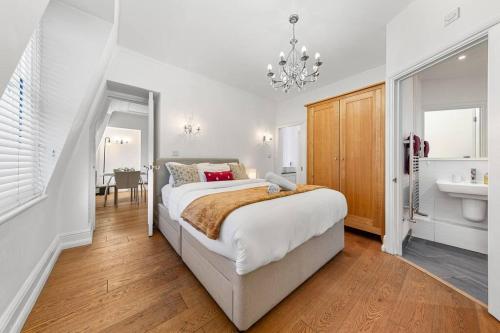 1BR Harrods Hydepark Knightsbridge KB91, London