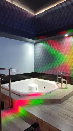 Hot tub, Motel Zurich 6 near Praça Joaquim Lopes Guimarães