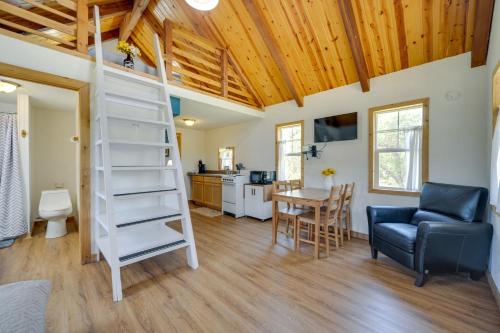 Serene Hill Country Cabin with Deck Near Wineries! in Fredericksburg, USA