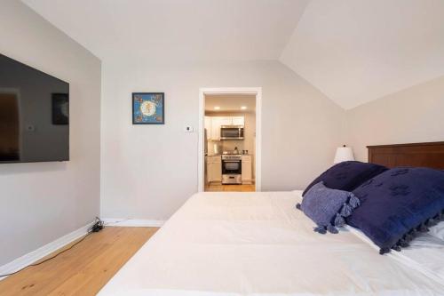 Walkable Allentown Downtown Gem with King Bed near Richardson Olmsted Campus