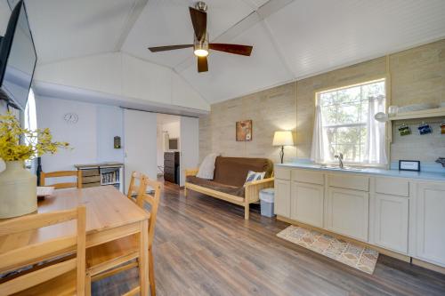 Serene Hill Country Couples Retreat Near Wineries in Fredericksburg, USA