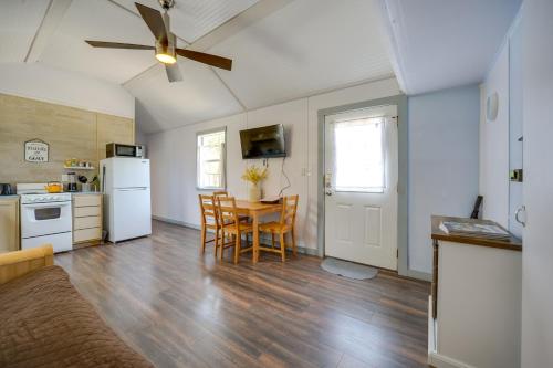 Serene Hill Country Couples Retreat Near Wineries in Fredericksburg, USA