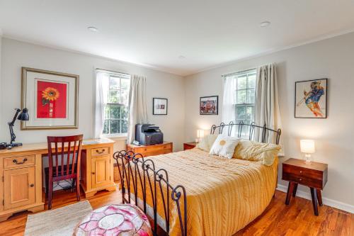 Princeton Home with Patio Pets Welcome! Princeton Home with Patio Pets Welcome!