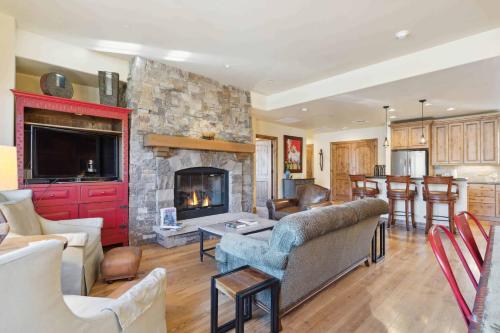Beaver Creek Landing A201 by East West Hospitality in Beaver Creek, USA