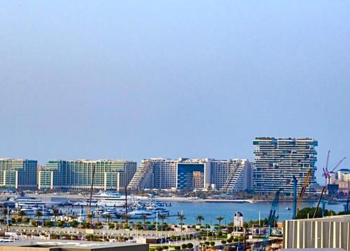 Vacation Friendly Beach View Luxury 1Bedroom- Walk To Beach & Mall, Дубай (фото 7)