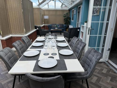 Huge 9 Bed Property Sleeps 17, Near NEC, City Centre, HS2, Birmingham (fotografie 7)