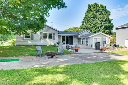 Near Trails + Wineries: Victor Getaway w/ Fire Pit in Fishers (NY)