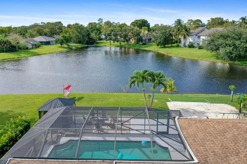 สภาพแวดล้อมโดยรอบ, Kids and Pets Welcome in เวลลิงตัน (FL)