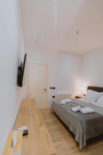 Double Room with Balcony room in Dyrmo Hotel