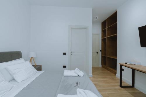 Double Room image 1