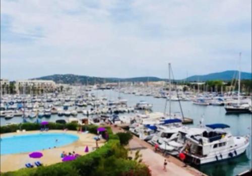Petit Cocon magnifique vue sur Marina dans le golfe de Saint Tropez 2
