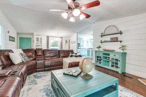 Upscale Lake Texoma Vacation Home 1 Mi to Marina! in Willow Spring, USA
