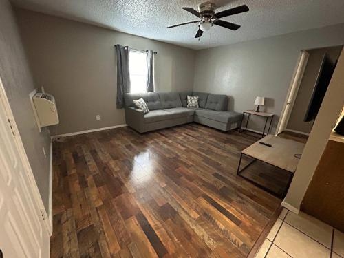 Affordable & Cozy Near the Base in Lawton, USA