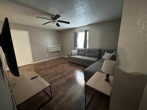 Affordable & Cozy Near the Base in Lawton, USA