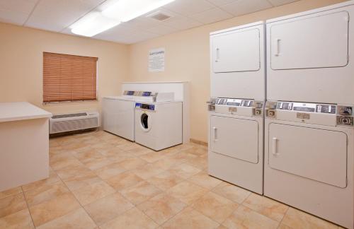 Candlewood Suites Kansas City Northeast by IHG, Kansas City (photo 3)