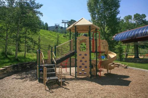 Beaver Creek Landing A204 by East West Hospitality in Beaver Creek, USA